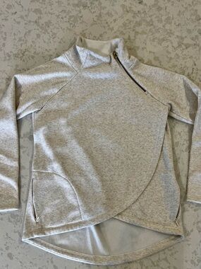 Athleta Cream Fleece-Lined sweatshirt